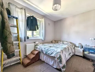 Leasehold (87 years remaining) | 2 Bedrooms | Central Location | Ideal First-Time Buy or Investment  with a 9.7% annual rental yield| with tenants in-situ| No Chain