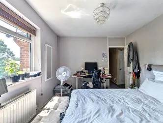 Leasehold (87 years remaining) | 2 Bedrooms | Central Location | Ideal First-Time Buy or Investment  with a 9.7% annual rental yield| with tenants in-situ| No Chain