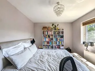 Leasehold (87 years remaining) | 2 Bedrooms | Central Location | Ideal First-Time Buy or Investment  with a 9.7% annual rental yield| with tenants in-situ| No Chain