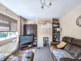 Leasehold (87 years remaining) | 2 Bedrooms | Central Location | Ideal First-Time Buy or Investment  with a 9.7% annual rental yield| with tenants in-situ| No Chain