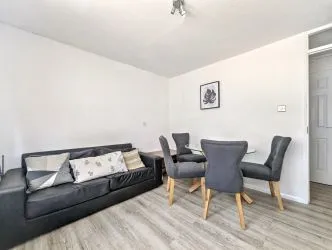 Leasehold | 3 Bedrooms | Ideal First-Time Buy or Investment | with tenants in-situ| No Chain
A well presented, leasehold ground floor flat located in a popular, modern development in Weavering, Maidstone. This property offers approximately 55 m² (588 ft²) of internal living space, featuring three bedrooms—ideal for first time buyers or investors—in an established residential neighbourhood. Leasehold tenure with council tax band C. With tenants in situ and providing a 13.4% annual rental yield this makes a strong investment choice.
