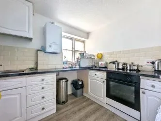 Leasehold | 3 Bedrooms | Ideal First-Time Buy or Investment | with tenants in-situ| No Chain
A well presented, leasehold ground floor flat located in a popular, modern development in Weavering, Maidstone. This property offers approximately 55 m² (588 ft²) of internal living space, featuring three bedrooms—ideal for first time buyers or investors—in an established residential neighbourhood. Leasehold tenure with council tax band C. With tenants in situ and providing a 13.4% annual rental yield this makes a strong investment choice.