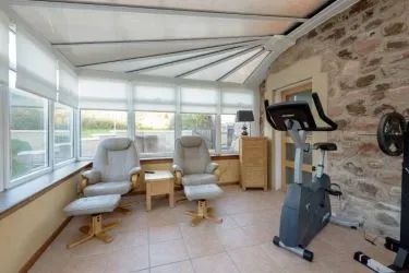 ***£85,000 reduction from Home Report Value!***
Town and Country Property Auctions are proud to present this luxurious semi-detached cottage with conservatory