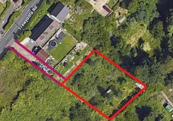 Land adjacent to 110 &, 112 Trewyddfa Road, Morriston, Swansea, SA6 8NY
Guide price £20,000 plus fees
Auction 30.7.25