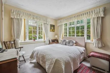 Spacious 3 bedroom Apartment Available for Sale Via Auction 30th July 2025