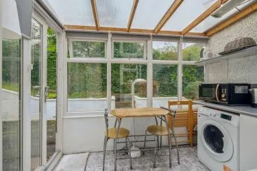 Spacious 3 bedroom Apartment Available for Sale Via Auction 30th July 2025