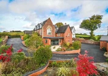 FOUR BED DETACHED CHARACTER PROPERTY IS