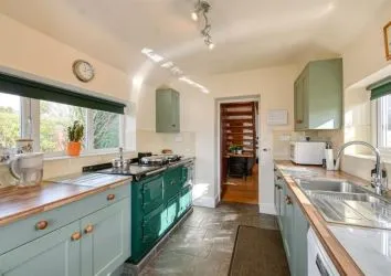 FOUR BED DETACHED CHARACTER PROPERTY IS