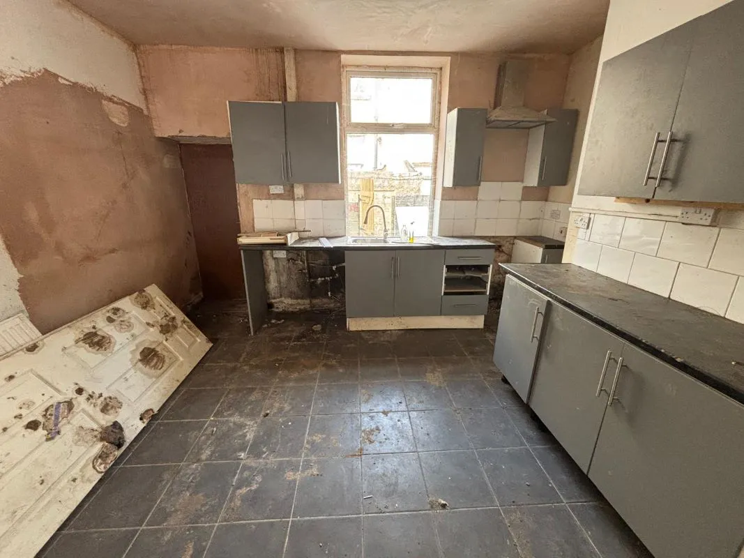 69, Albion Street, Burnley, BB11 4QD