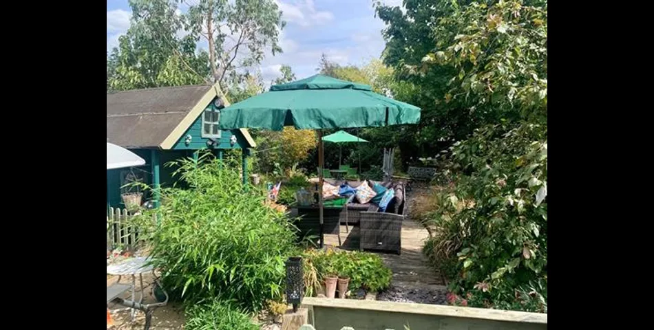 3 Bedroom Detached Property with Annex