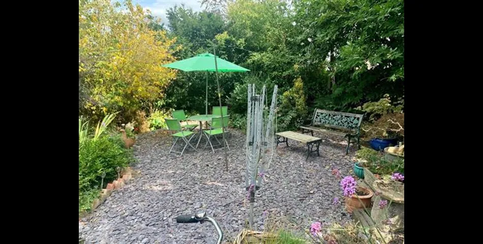 3 Bedroom Detached Property with Annex