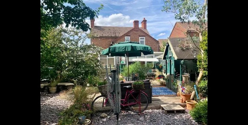 3 Bedroom Detached Property with Annex
