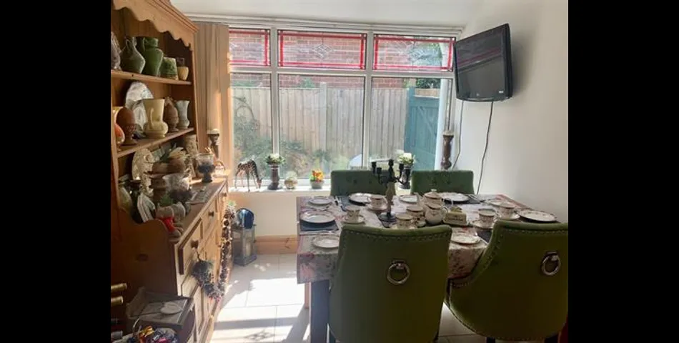 3 Bedroom Detached Property with Annex