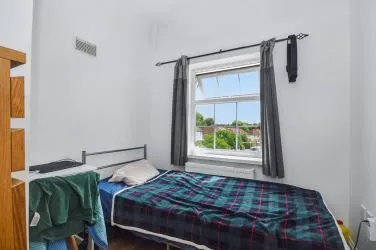 FOR SALE BY UNCONDITIONAL ONLINE AUCTION.
EXCELLENT INVESTMENT OPPORTUNITY TO ACQUIRE HIGH YIELDING HMO IN WEST LONDON.
8% YIELD
CLOSE TO TRANSPORT LINKS TO CENTRAL LONDON