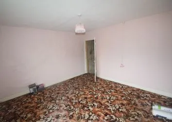 Situated in a great location, this house offers not just a place to live, but a project waiting for your personal touch. Whether you're a first-time buyer looking to make your mark on a property or an investor seeking a renovation opportunity, this house has great potential.
Within walking distance of Newport town centre, this property is ideally located to make use of the range of eateries, independent shops, supermarkets and renowned schools on offer in Newport. Larger towns, such as Stafford and Telford, are within a short driving distance and the M54 motorway is just several miles away allowing access to further afield.