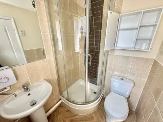 Town & Country Property Auctions are delighted to offer For Sale by Public Auction this Immaculate one bedroom first floor apartment situated in the popular location of Canford Heath.