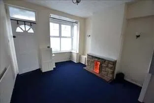 We are pleased to offer this spacious two-bed terrace in Hanley, Stoke on Trent with large rooms, rental potential, and fantastic refurb opportunity – ideal for investors or first-time buyers.