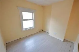 We are pleased to offer this spacious two-bed terrace in Hanley, Stoke on Trent with large rooms, rental potential, and fantastic refurb opportunity – ideal for investors or first-time buyers.