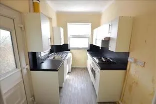 We are pleased to offer this spacious two-bed terrace in Hanley, Stoke on Trent with large rooms, rental potential, and fantastic refurb opportunity – ideal for investors or first-time buyers.