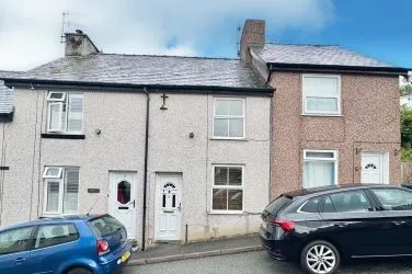 A Traditional One Bedroom Mid Terraced Cottage, Including A Converted Attic Room, Enjoying Convenient Access To Local Amenities And Conwy Town Centre. In Need Of A Scheme Of Modernisation And Benefitting From UPVC Double Glazing. An Opportunity To Create A Family Home Or Investment Property.