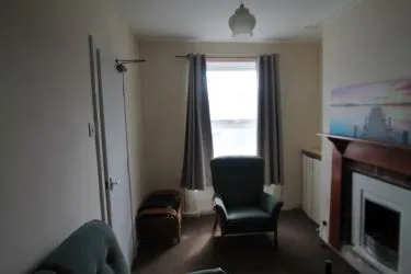 A Three Storey 5 Bed House In Multiple Occupation, Being Located In Bangor City Centre Within Walking Distance Of The Renowned Pier, A Local Beach And The University. The Property Is Currently Fully Let To Students And Commands An Annual Rent In The Region Of £22800
Potential Gross Yield Of Over 12%