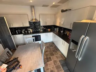 🏠 Partially Let 6 Bed HMO For Sale By Online Auction! 🏠