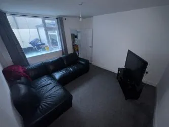 🏠 Partially Let 6 Bed HMO For Sale By Online Auction! 🏠