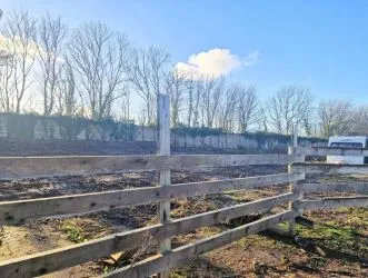 Large plot in Long Acre, North Cornelly, Bridgend, CF33 4BE
Guide Price £115,000 plus fees
Auction 28.8.25