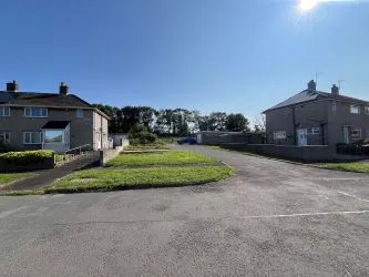 Large plot in Long Acre, North Cornelly, Bridgend, CF33 4BE
Guide Price £115,000 plus fees
Auction 28.8.25