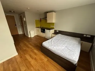 VACANT STUDIO APARTMENT