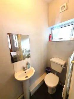 UNBROKEN TITLE BLOCK OF 4 APARTMENTS TO SOLD AT AUCTION