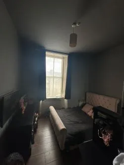 Town & Country Property Auctions offers this well-located 1-bedroom flat in the heart of Paisley.