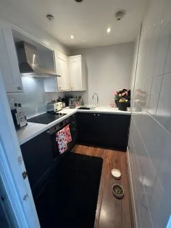 Town & Country Property Auctions offers this well-located 1-bedroom flat in the heart of Paisley.