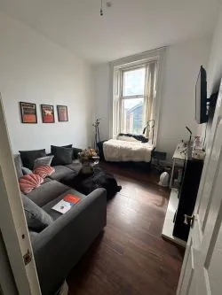 Town & Country Property Auctions offers this well-located 1-bedroom flat in the heart of Paisley.