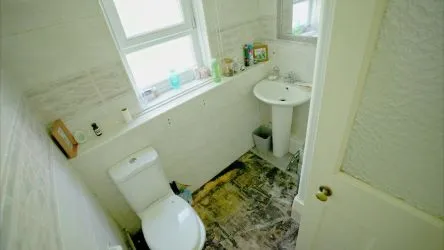 Town & Country Property Auctions offers this attractive 2-Bed Upper Cottage Flat in a well-connected area of Glasgow’s East End.