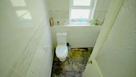Town & Country Property Auctions offers this attractive 2-Bed Upper Cottage Flat in a well-connected area of Glasgow’s East End.