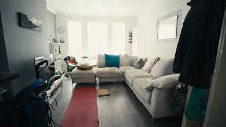 Town & Country Property Auctions offers this attractive 2-Bed Upper Cottage Flat in a well-connected area of Glasgow’s East End.