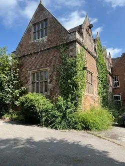Tenure: Freehold
Offering excellent investment and development opportunity
An imposing Grade II* former school/nursing home
Large grounds
Ample parking