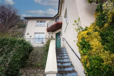 TCPA are delighted to present for sale this spacious 3 / 4 bedroom detached FAMILY HOME in the popular town of LLANDUDNO.