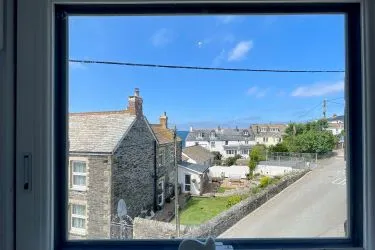 Charming coastal cottage with harbour views, modern comforts, and timeless character—just steps from Port Isaac.