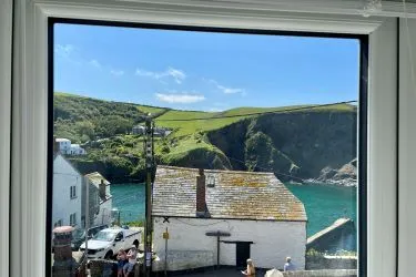 Charming coastal cottage with harbour views, modern comforts, and timeless character—just steps from Port Isaac.