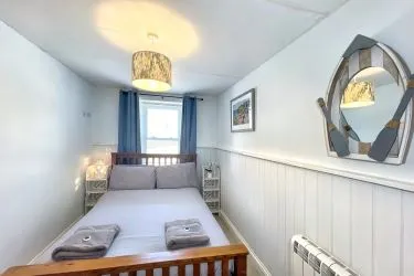 Charming coastal cottage with harbour views, modern comforts, and timeless character—just steps from Port Isaac.