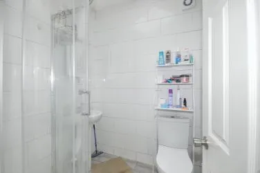 FOR SALE BY UNCONDITIONAL ONLINE AUCTION.
EXCELLENT INVESTMENT OPPORTUNITY TO ACQUIRE HIGH YIELDING HMO IN WEST LONDON.
8% YIELD
CLOSE TO TRANSPORT LINKS TO CENTRAL LONDON