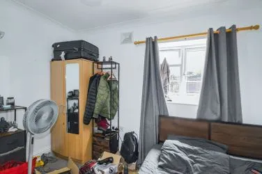 FOR SALE BY UNCONDITIONAL ONLINE AUCTION.
EXCELLENT INVESTMENT OPPORTUNITY TO ACQUIRE HIGH YIELDING HMO IN WEST LONDON.
8% YIELD
CLOSE TO TRANSPORT LINKS TO CENTRAL LONDON