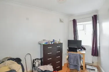 FOR SALE BY UNCONDITIONAL ONLINE AUCTION.
EXCELLENT INVESTMENT OPPORTUNITY TO ACQUIRE HIGH YIELDING HMO IN WEST LONDON.
8% YIELD
CLOSE TO TRANSPORT LINKS TO CENTRAL LONDON