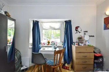 FOR SALE BY UNCONDITIONAL ONLINE AUCTION.
EXCELLENT INVESTMENT OPPORTUNITY TO ACQUIRE HIGH YIELDING HMO IN WEST LONDON.
8% YIELD
CLOSE TO TRANSPORT LINKS TO CENTRAL LONDON