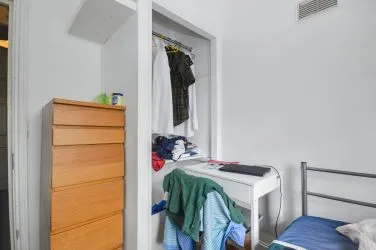 FOR SALE BY UNCONDITIONAL ONLINE AUCTION.
EXCELLENT INVESTMENT OPPORTUNITY TO ACQUIRE HIGH YIELDING HMO IN WEST LONDON.
8% YIELD
CLOSE TO TRANSPORT LINKS TO CENTRAL LONDON