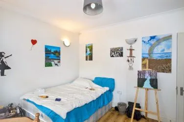 FOR SALE BY UNCONDITIONAL ONLINE AUCTION.
EXCELLENT INVESTMENT OPPORTUNITY TO ACQUIRE HIGH YIELDING HMO IN WEST LONDON.
8% YIELD
CLOSE TO TRANSPORT LINKS TO CENTRAL LONDON