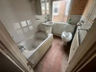 3 Bed Maisonette - Renovation Opportunity