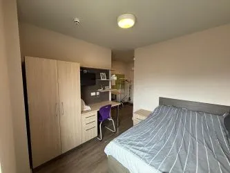 Town & Country Property Auctions offers this superb student accommodation investment in the sought-after Clyde House, Clyde Street, Glasgow.